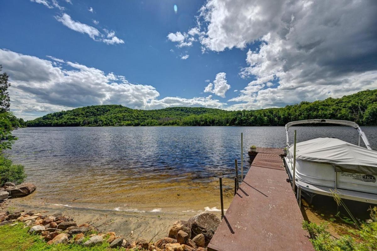 Casa Carpe - Lakefront Property, Fireplace And Spa Villa Saint-Remi-d'Amherst Exterior photo